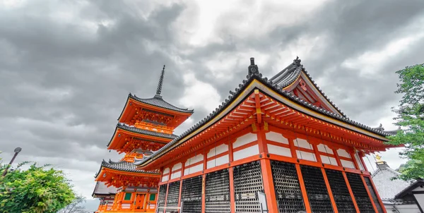 Temples Kiyomizu-Dera au coucher du soleil — Photo