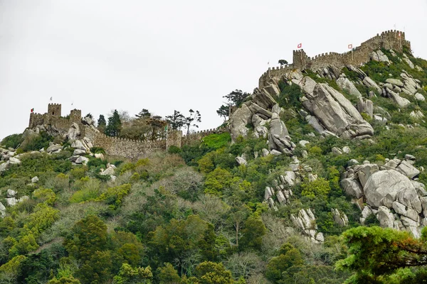 Замок с видом на дно в Синтре, Португалия — стоковое фото