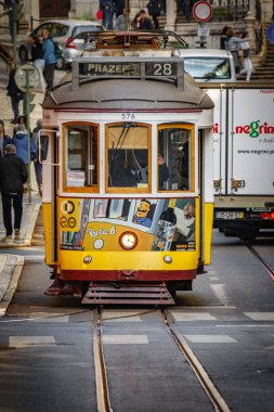 Lizbon - 9 Nisan: 9 Nisan 2018 ünlü 28 çizgi tramvaya Lizbon, Portekiz