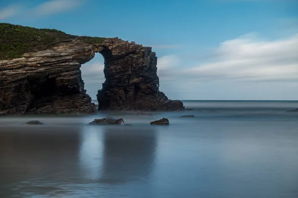 Cathedral beach ultra lång exponering i Galicien — Stockfoto