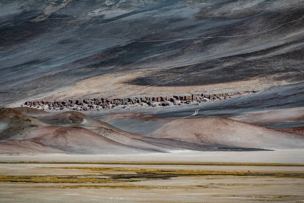 Background of desert, salt lake and rocks — Stock Photo, Image