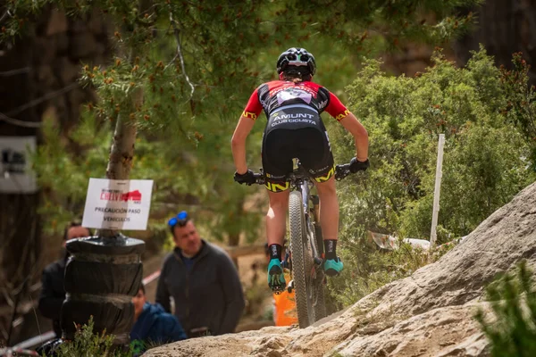 Nuria Bosh piloto feminino participa no campeonato MTB — Fotografia de Stock