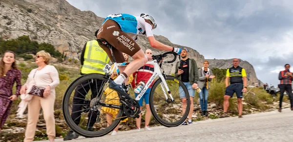 Dorian Godon ascendiendo la montaña de Bernia — Foto de Stock