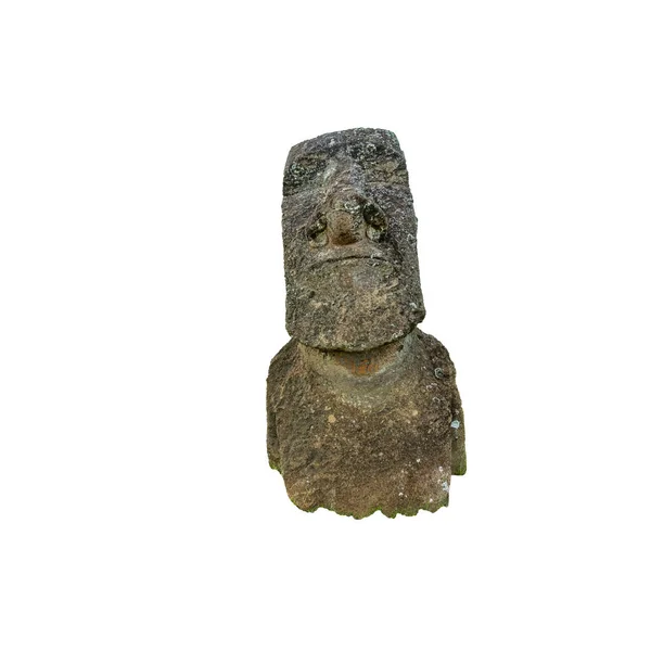 Moai estátua torcida olhando para a esquerda isolado sobre fundo branco — Fotografia de Stock