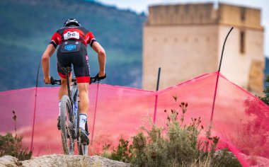 Andre Haga MTB şampiyonasına katılıyor.