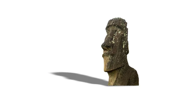 Estátua de moai icônica isolada sobre branco com sombra — Fotografia de Stock