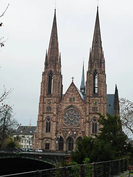Şehrin Güzel Kilise Kilise — Stok fotoğraf