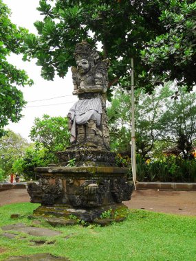 Bali dili putlara, Bali, iyi iblisler, kötü iblisler ruhlar