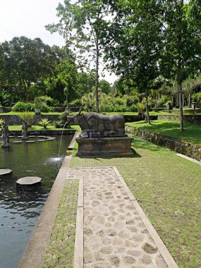 Bali, Tirthaganga su Sarayı