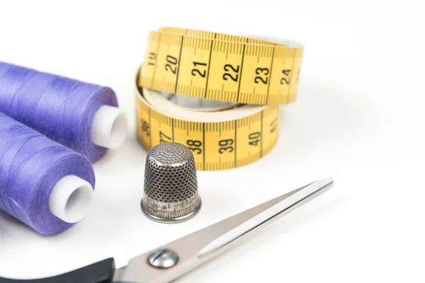 Sewing Accessories Tools Medium Purple Sewing Threads Yellow Measuring Tape — Stock Photo, Image