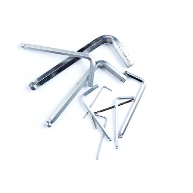 İmbus veya beyaz bir arka plan üzerinde Allen anahtarları kümesidir. İnşaat ve onarım araçları