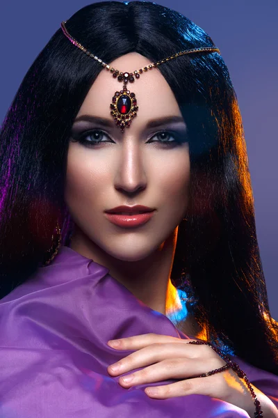阿拉伯语的化妆的漂亮女孩 — 图库照片
