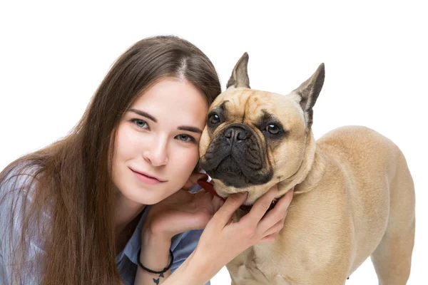 Vacker flicka med fransk bulldog — Stockfoto