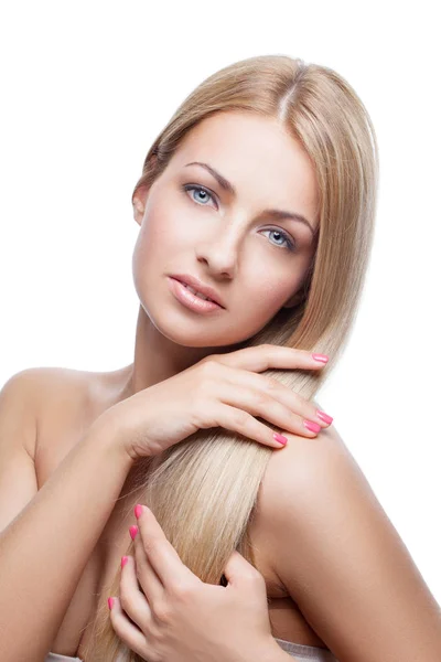 Mooi meisje met zijdeachtige blond haar — Stockfoto