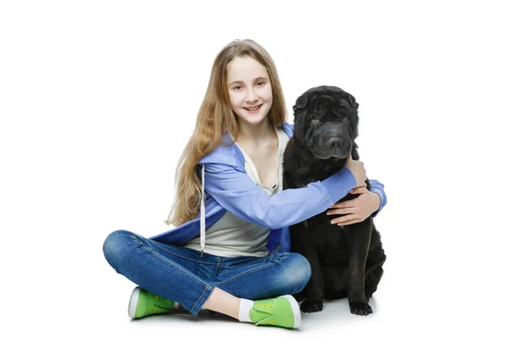 Adolescente menina idade com cão — Fotografia de Stock