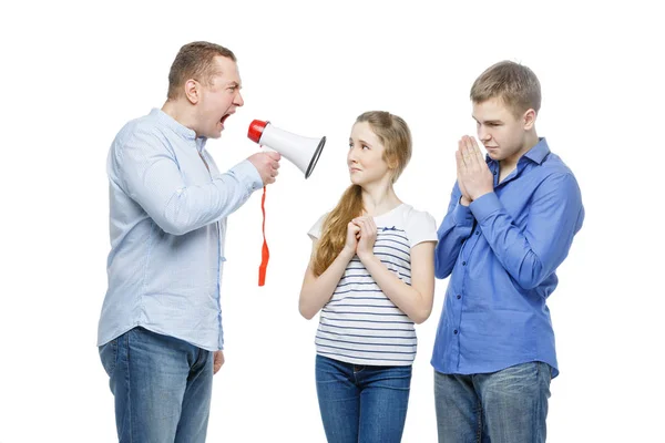 Father screaming at teenage children — Stock Photo, Image