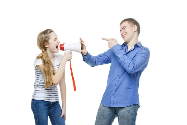 Sister screaming at brother — Stock Photo, Image