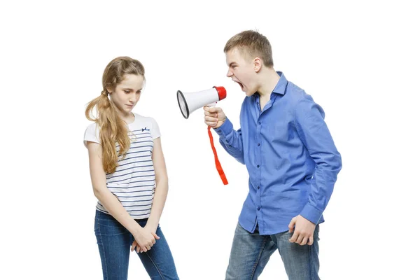 Brother screaming at sister — Stock Photo, Image