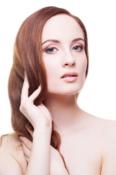 Gyönyörű lány, hosszú vörös, barna haj — Stock Fotó