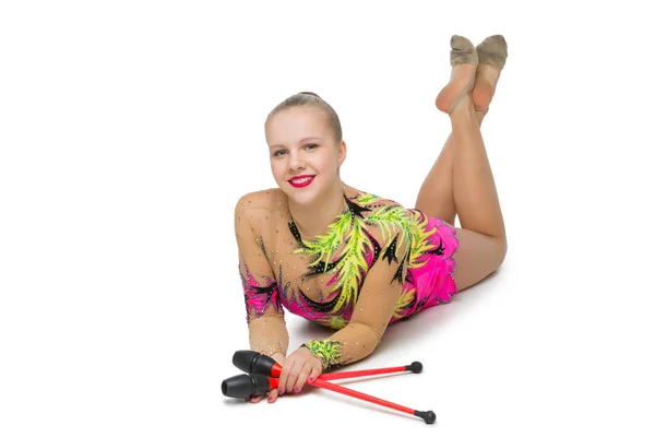 Красивая девочка-гимнастка — стоковое фото