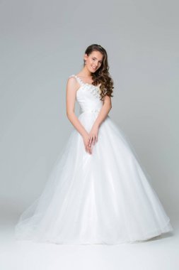 Güzel genç gelin kız