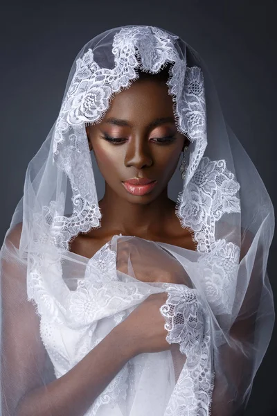 White veil clearance with black lace