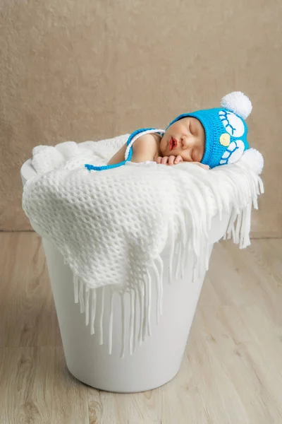 Newborn baby sleeping — Stock Photo, Image