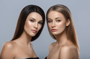 Doğal makyaj güzel kadınlarla