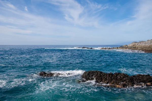 ROTSENSTRANDEN op zonnige dag — Stockfoto