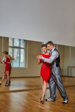 güzel çift tango dans