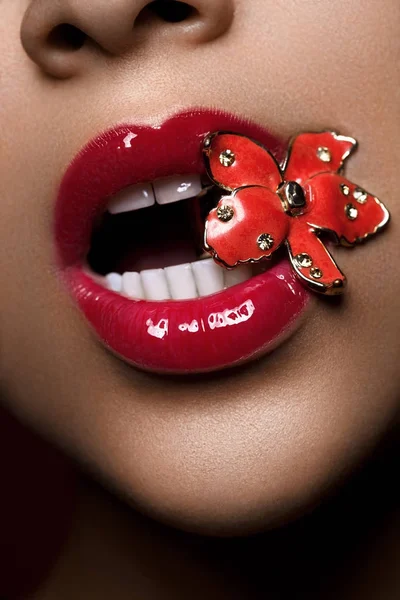 Bela mulher lábios closeup — Fotografia de Stock