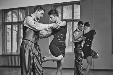 güzel çift tango dans