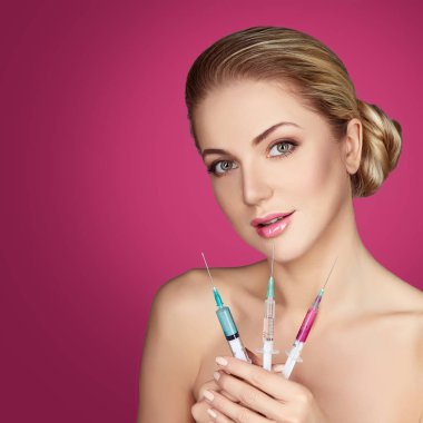 güzel kız Başlarken güzellik enjeksiyonları