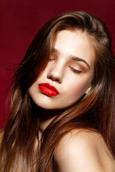 Beautiful girl with red lips — Stock Photo, Image