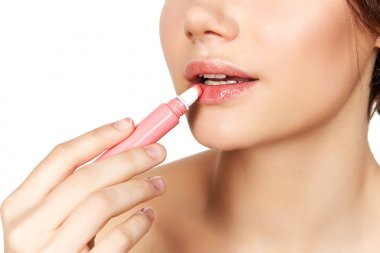 Kız lipgloss uygulama