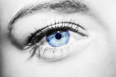 Güzel yorum içeren görünüm mavi kadının gözleri