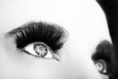 Göz makyajı. Güzel gözleri Glitter makyaj. Tatil makyaj detay.