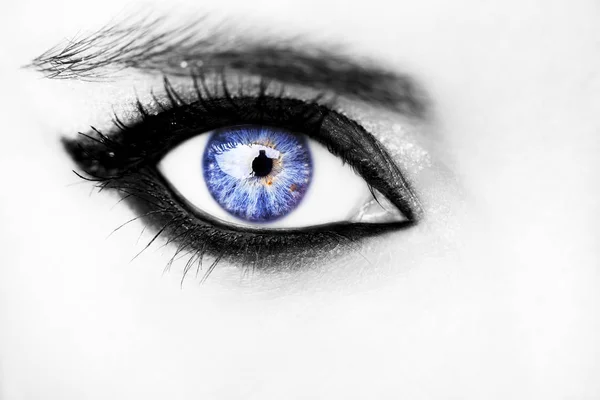 Makijaż oczu. Piękne oczy makijaż Brokat. Detal Holiday makijaż — Zdjęcie stockowe