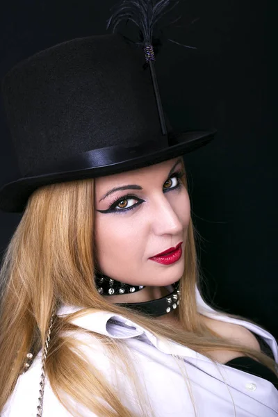 Image of sexy girl wearing black hat and posing — Stock Photo, Image