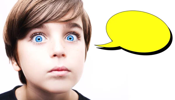 Thoughtful young boy  with an empty thought bubble — Stock Photo, Image