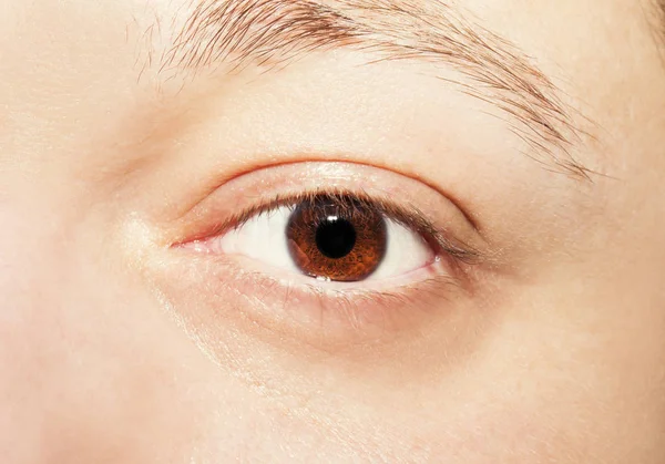 Obraz piękna wnikliwe spojrzenie ludzkie oko — Zdjęcie stockowe
