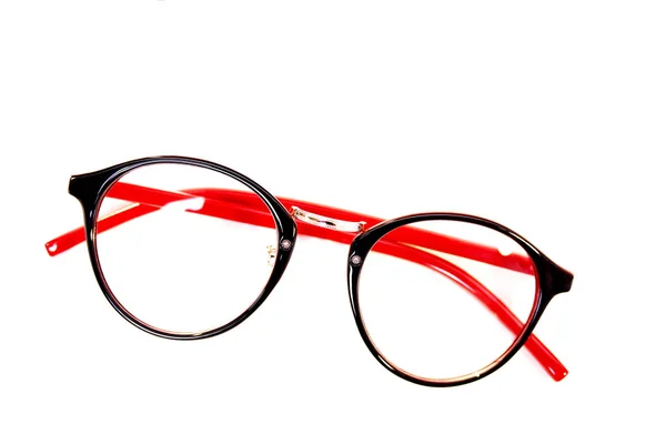 时尚红黑眼镜在白色背景上孤立 — 图库照片