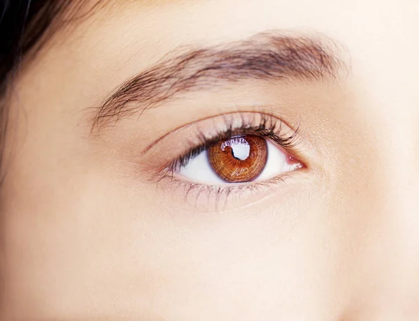 A beautiful insightful look  eye. Close up shot — Stock Photo, Image