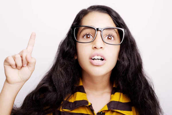 Görüntü güzel bir Afrika genç kızın gözlüklü.