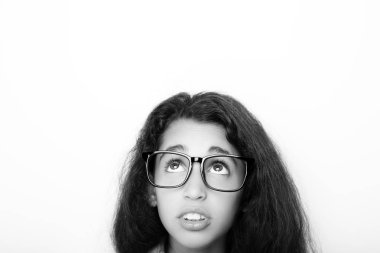 Görüntü güzel bir Afrika genç kızın gözlüklü.