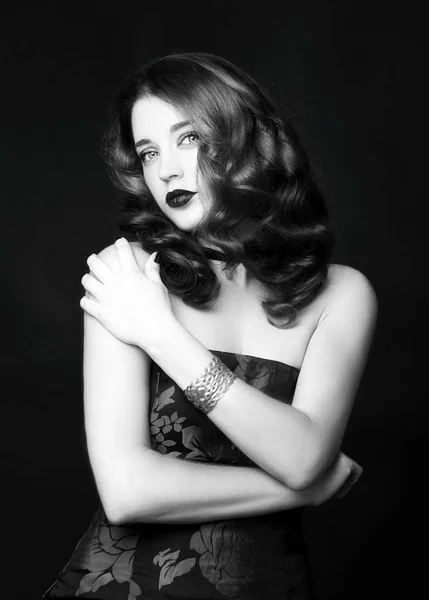 Pretty female fashion model posing in studio with dark gothic make up — Stock Photo, Image