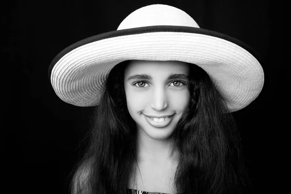 Gros plan portrait d'une jeune fille afro-américaine — Photo