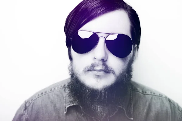 Jovem hipster homem barbear gengibre barba — Fotografia de Stock