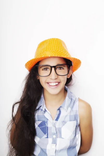 Imagen de una hermosa joven africana con gafas y sombrero —  Fotos de Stock