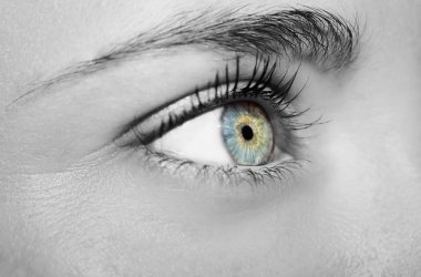 Güzel, anlayışlı bir kadın bakışı..